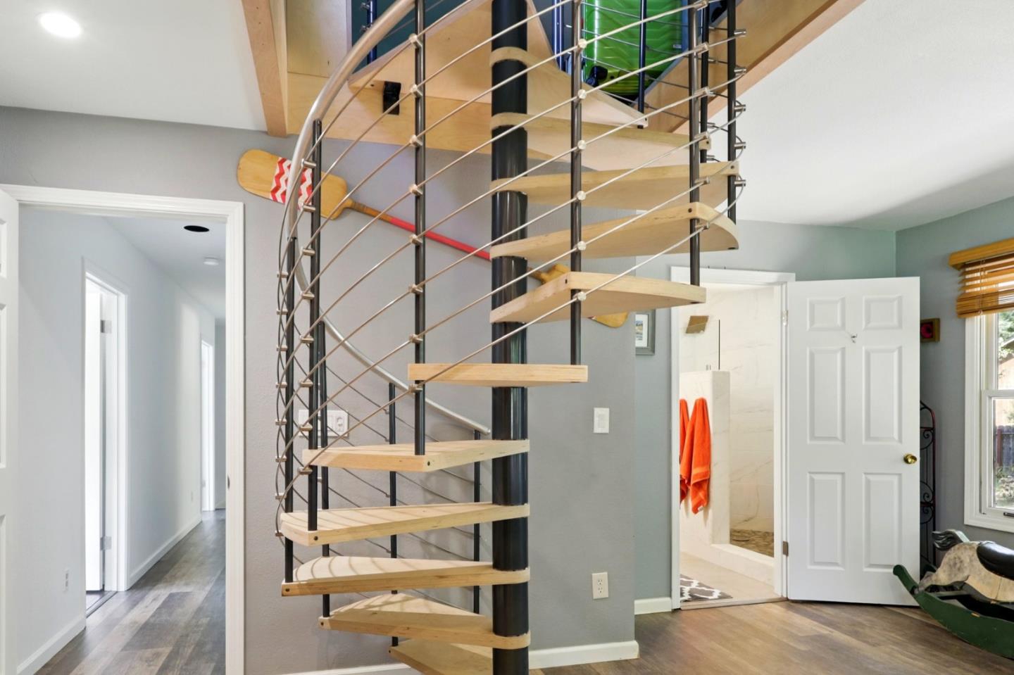 Detail Gallery Image 51 of 79 For 20 Grainger Ln, Santa Cruz,  CA 95060 - 4 Beds | 3 Baths