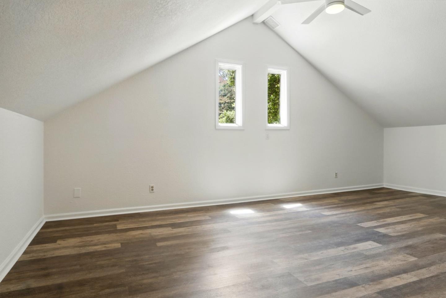 Detail Gallery Image 61 of 79 For 20 Grainger Ln, Santa Cruz,  CA 95060 - 4 Beds | 3 Baths