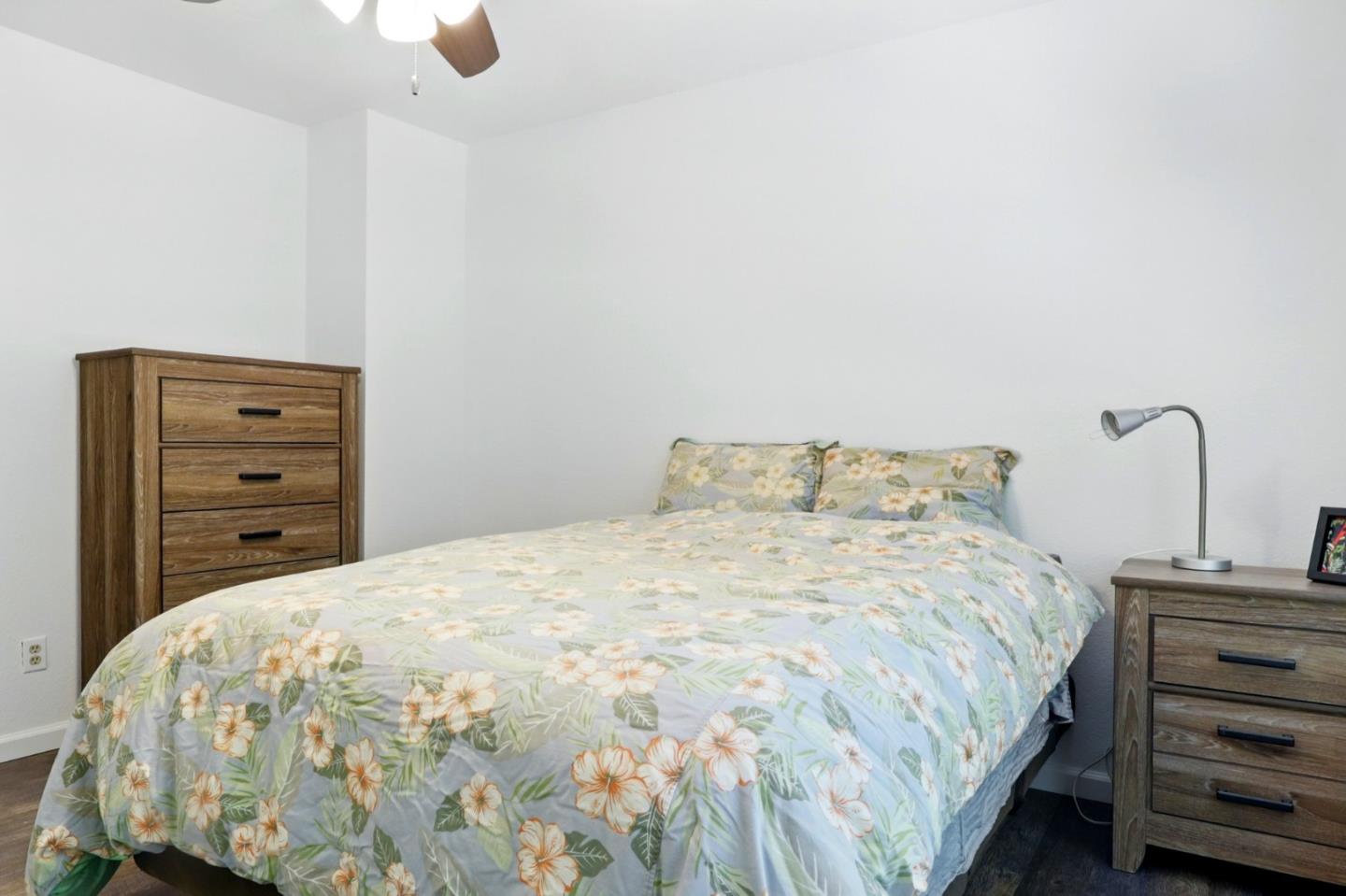 Detail Gallery Image 67 of 79 For 20 Grainger Ln, Santa Cruz,  CA 95060 - 4 Beds | 3 Baths