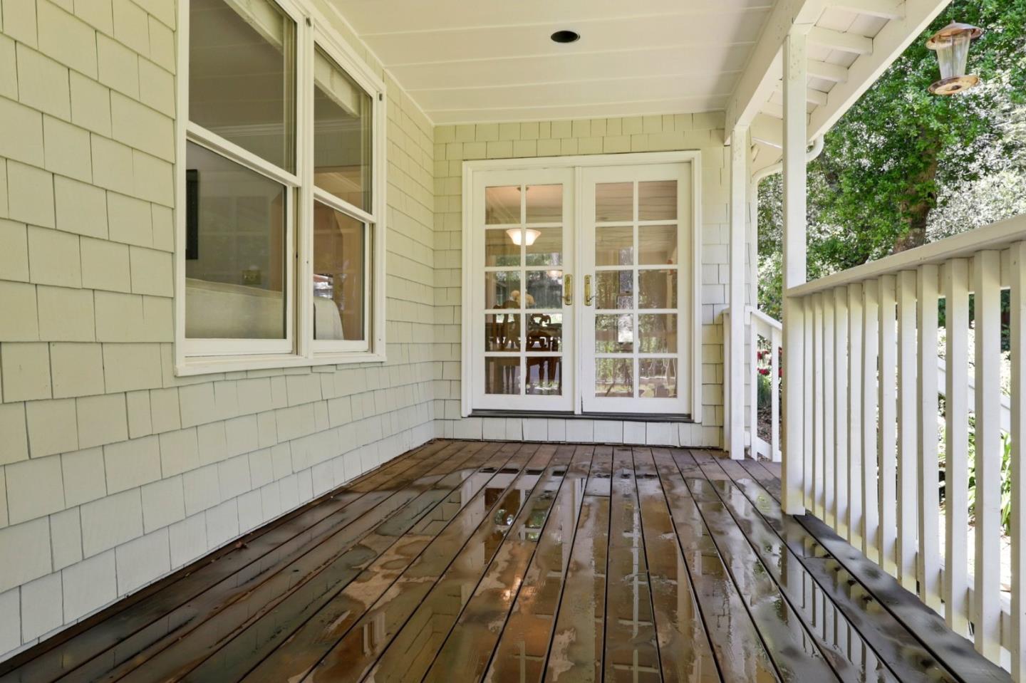 Detail Gallery Image 8 of 79 For 20 Grainger Ln, Santa Cruz,  CA 95060 - 4 Beds | 3 Baths