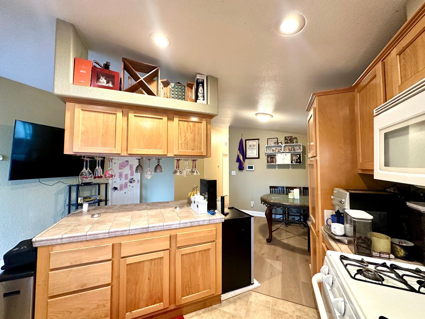 Detail Gallery Image 5 of 18 For 3637 Snell Ave #239,  San Jose,  CA 95136 - 3 Beds | 2 Baths