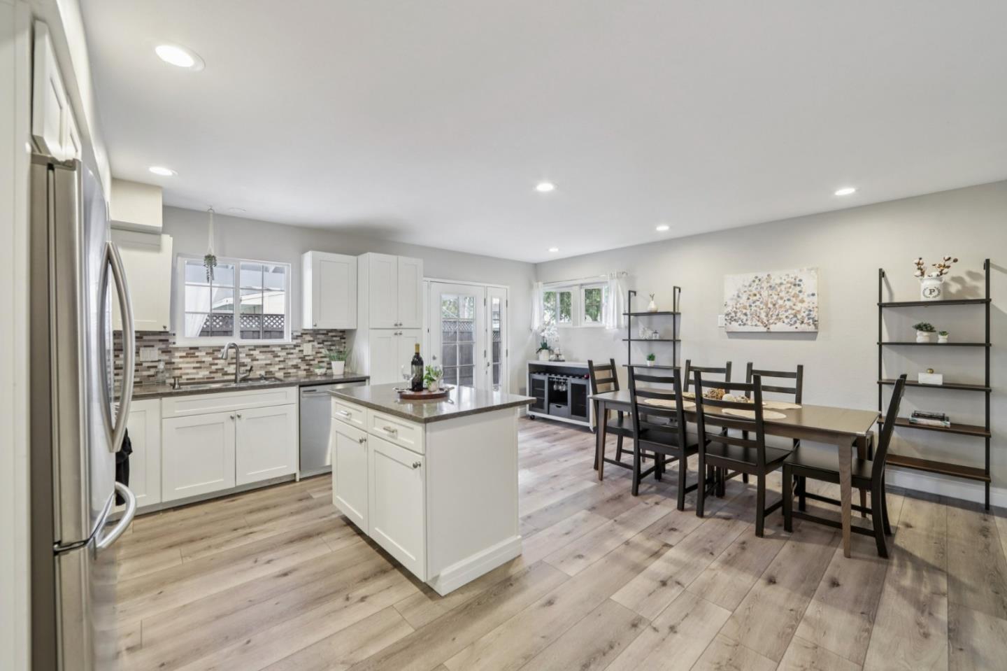 Detail Gallery Image 8 of 30 For 398 Bluefield Dr, San Jose,  CA 95136 - 3 Beds | 2 Baths