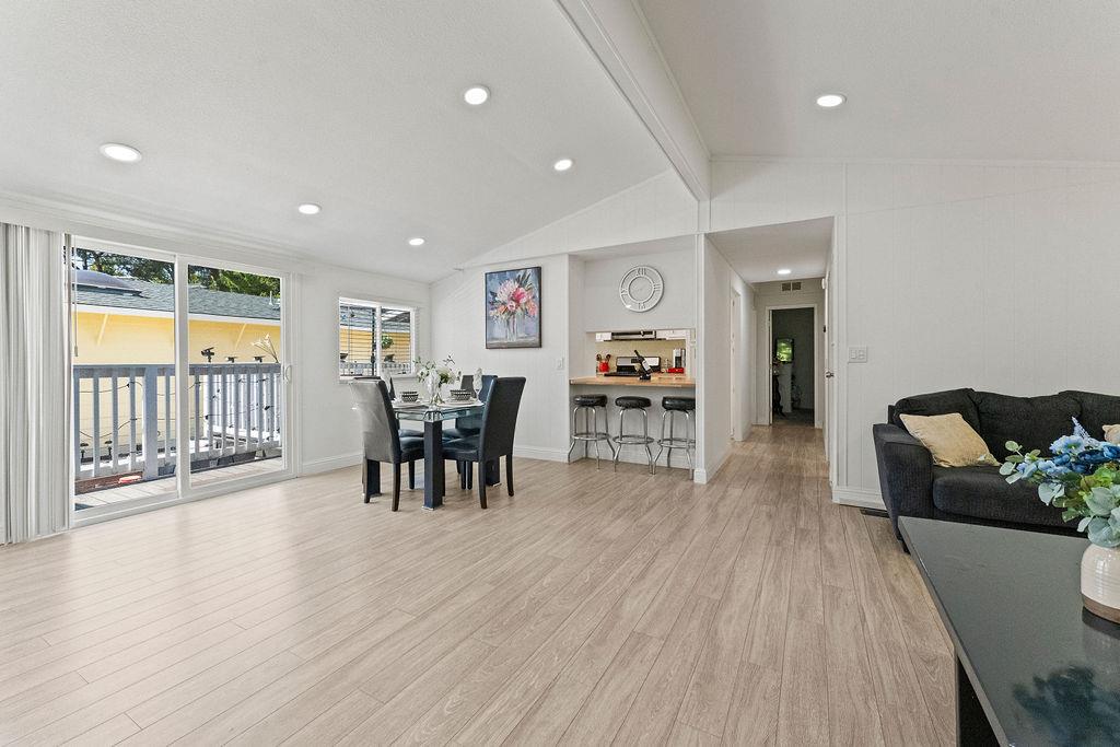 Detail Gallery Image 14 of 28 For 255 Mountain Springs Dr #255,  San Jose,  CA 95131 - 3 Beds | 2 Baths