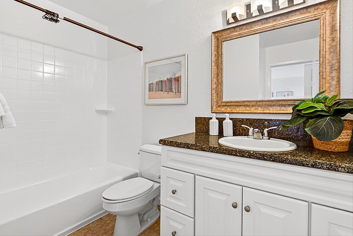 Detail Gallery Image 28 of 39 For 3127 Loma Verde Dr #21,  San Jose,  CA 95117 - 2 Beds | 2/1 Baths