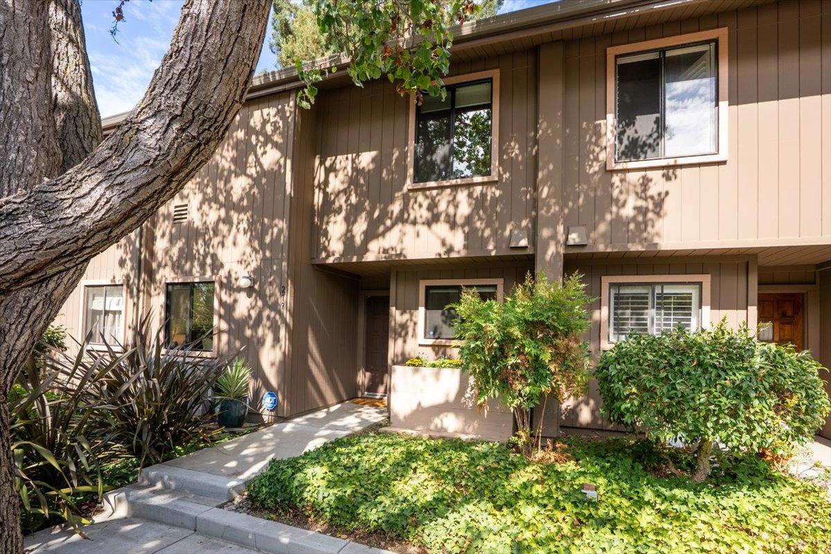 Detail Gallery Image 4 of 49 For 219 Horizon Ave, Mountain View,  CA 94043 - 3 Beds | 2 Baths