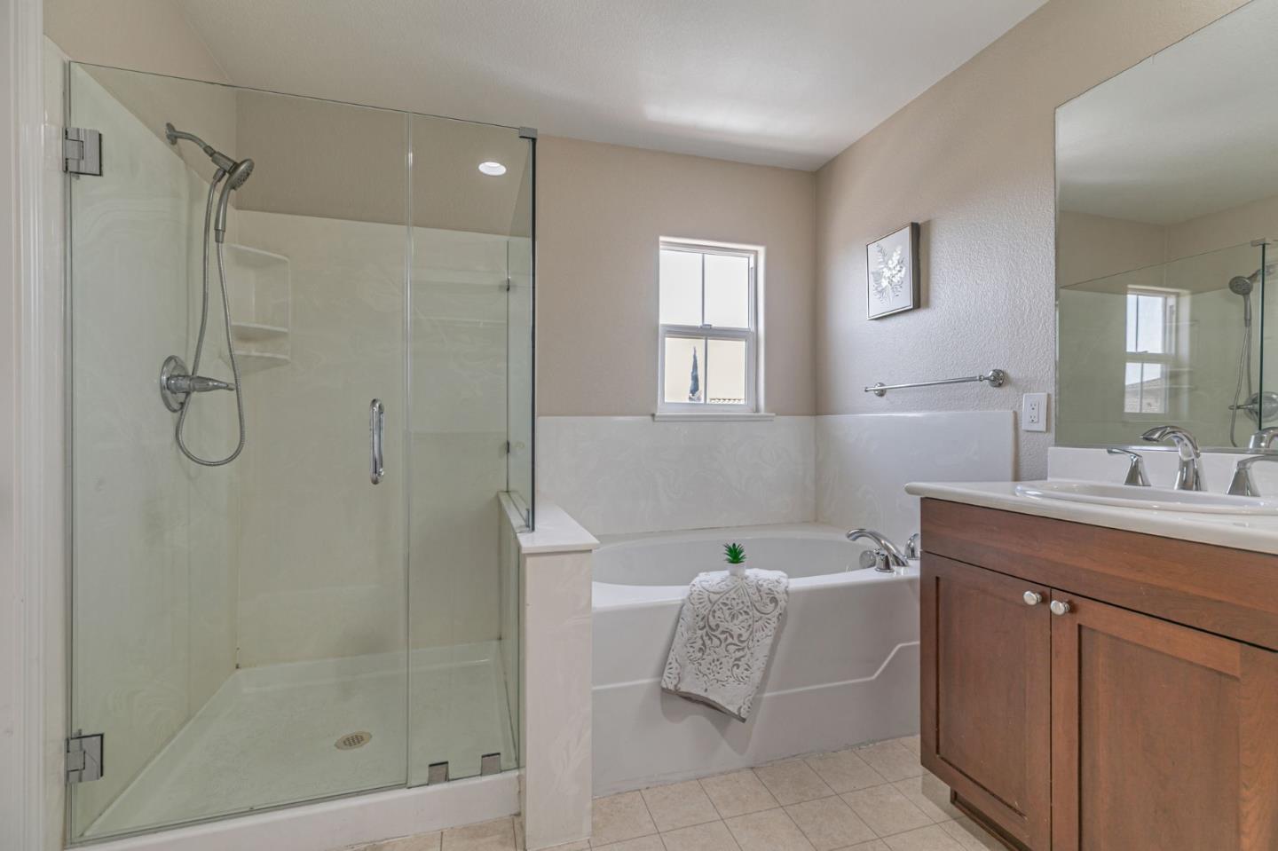 Detail Gallery Image 24 of 35 For 349 Marble Arch Ave, San Jose,  CA 95136 - 3 Beds | 2/1 Baths