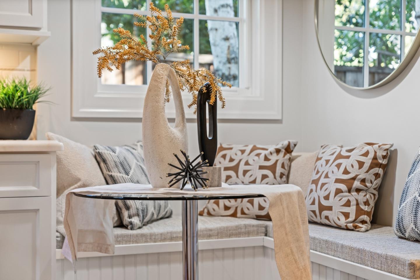 Detail Gallery Image 15 of 47 For 678 Hawthorne Ave, Palo Alto,  CA 94301 - 3 Beds | 2 Baths