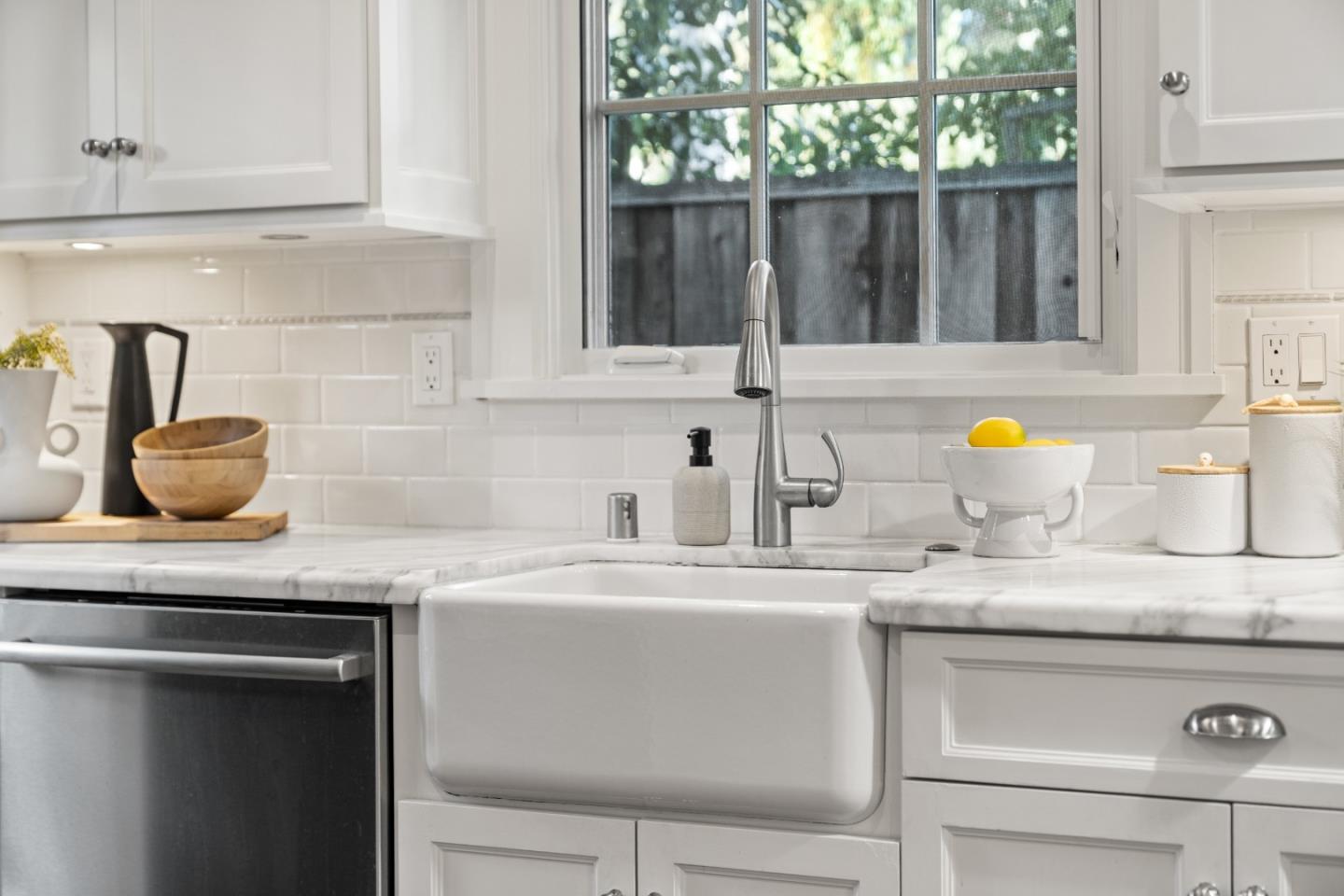 Detail Gallery Image 18 of 47 For 678 Hawthorne Ave, Palo Alto,  CA 94301 - 3 Beds | 2 Baths