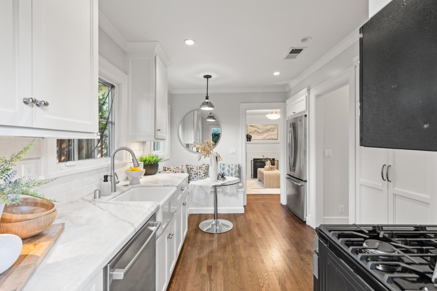 Detail Gallery Image 19 of 47 For 678 Hawthorne Ave, Palo Alto,  CA 94301 - 3 Beds | 2 Baths