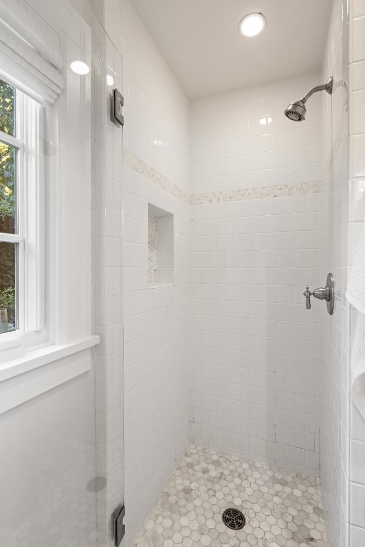 Detail Gallery Image 23 of 47 For 678 Hawthorne Ave, Palo Alto,  CA 94301 - 3 Beds | 2 Baths