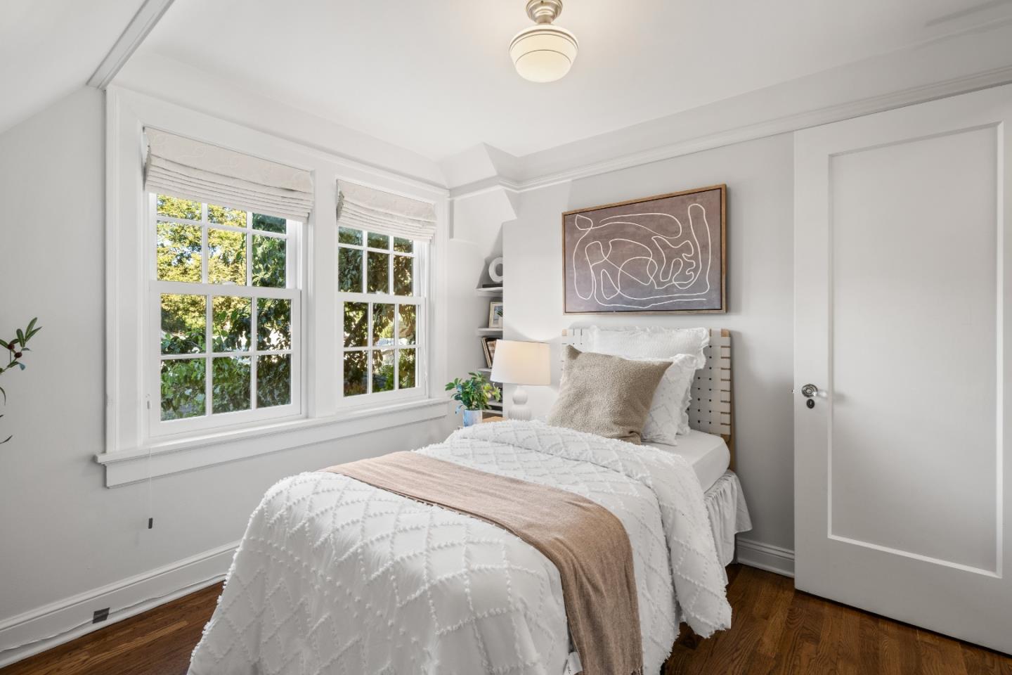 Detail Gallery Image 35 of 47 For 678 Hawthorne Ave, Palo Alto,  CA 94301 - 3 Beds | 2 Baths