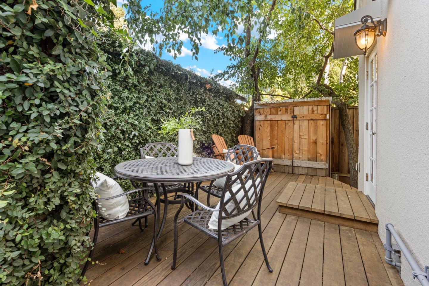 Detail Gallery Image 36 of 47 For 678 Hawthorne Ave, Palo Alto,  CA 94301 - 3 Beds | 2 Baths