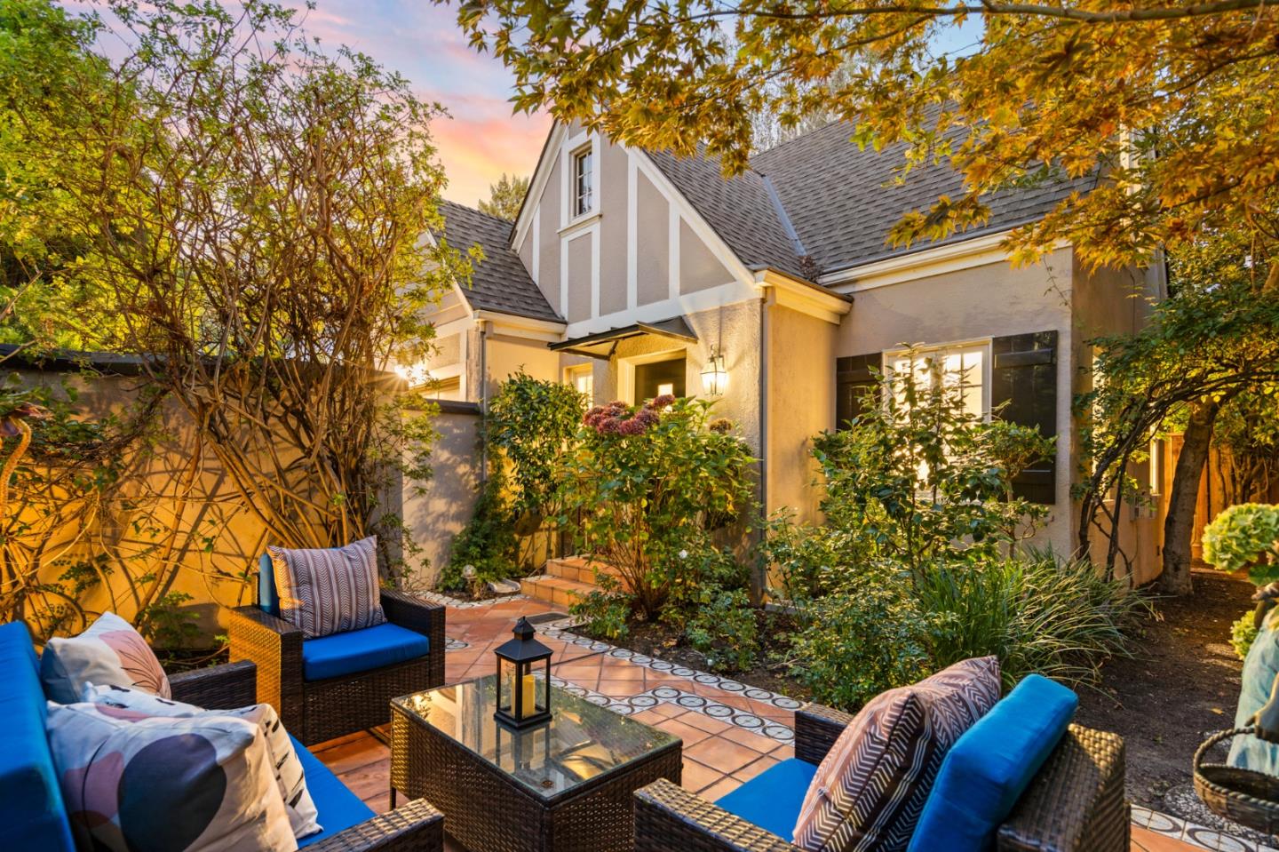 Detail Gallery Image 40 of 47 For 678 Hawthorne Ave, Palo Alto,  CA 94301 - 3 Beds | 2 Baths