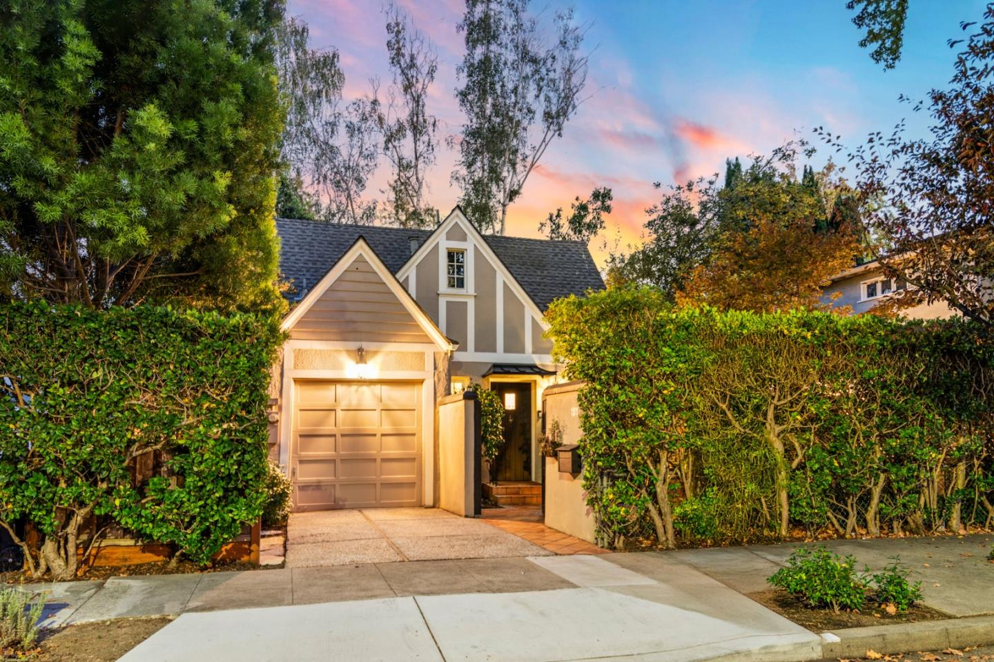 Detail Gallery Image 41 of 47 For 678 Hawthorne Ave, Palo Alto,  CA 94301 - 3 Beds | 2 Baths