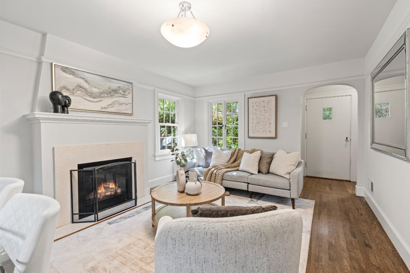 Detail Gallery Image 6 of 47 For 678 Hawthorne Ave, Palo Alto,  CA 94301 - 3 Beds | 2 Baths