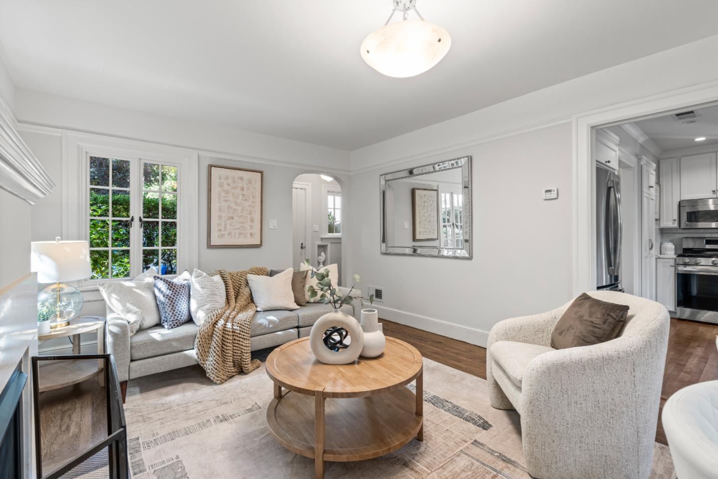 Detail Gallery Image 8 of 47 For 678 Hawthorne Ave, Palo Alto,  CA 94301 - 3 Beds | 2 Baths