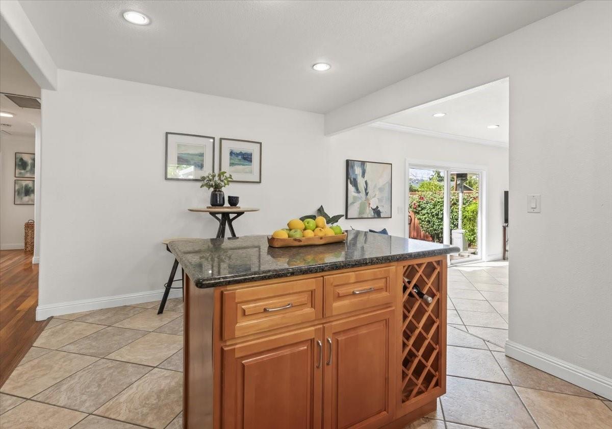 Detail Gallery Image 14 of 55 For 5545 Laura Dr, San Jose,  CA 95124 - 3 Beds | 2 Baths