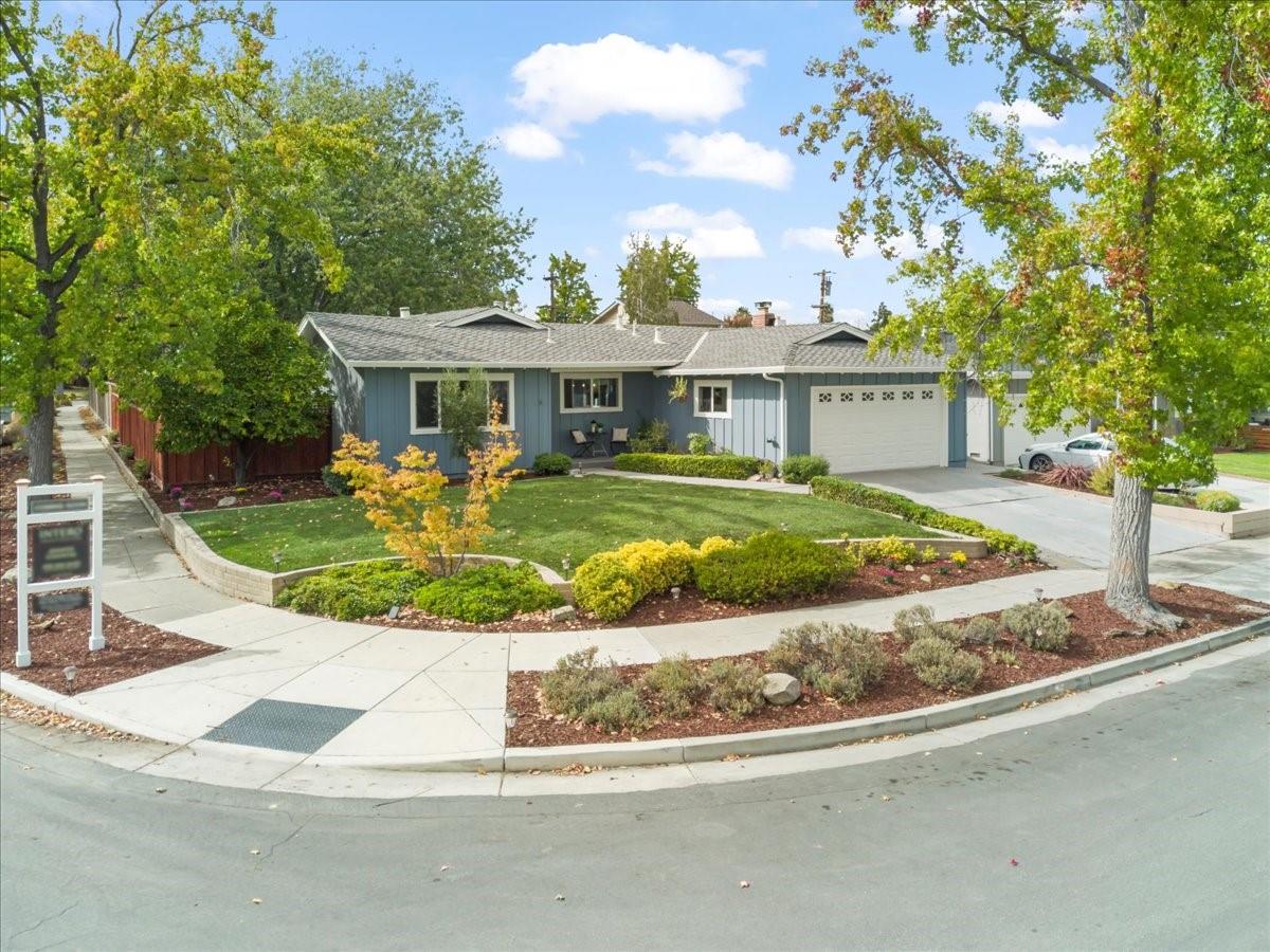 Detail Gallery Image 3 of 55 For 5545 Laura Dr, San Jose,  CA 95124 - 3 Beds | 2 Baths