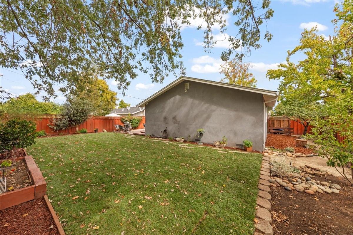 Detail Gallery Image 39 of 55 For 5545 Laura Dr, San Jose,  CA 95124 - 3 Beds | 2 Baths