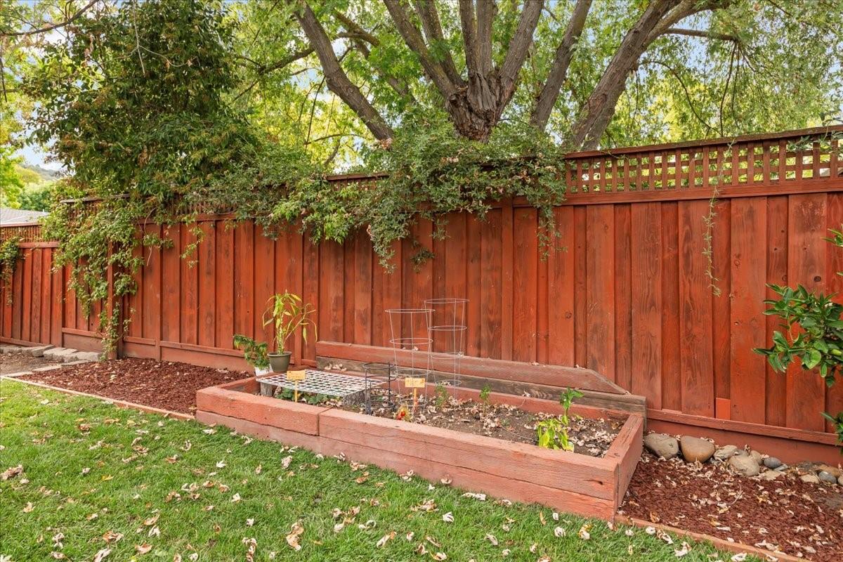 Detail Gallery Image 41 of 55 For 5545 Laura Dr, San Jose,  CA 95124 - 3 Beds | 2 Baths