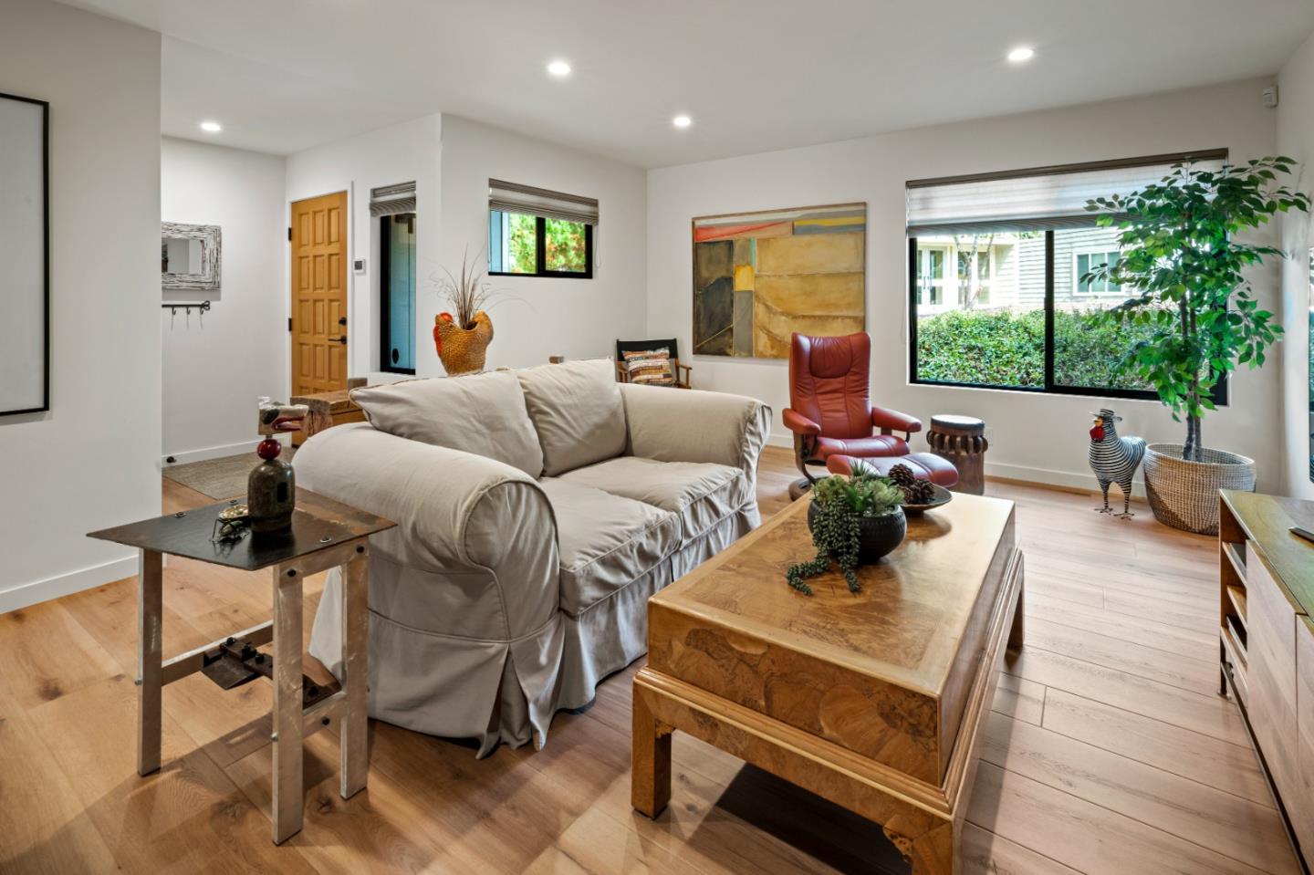 Detail Gallery Image 3 of 32 For 1103 Heather Ln, Pacific Grove,  CA 93950 - 3 Beds | 2/1 Baths