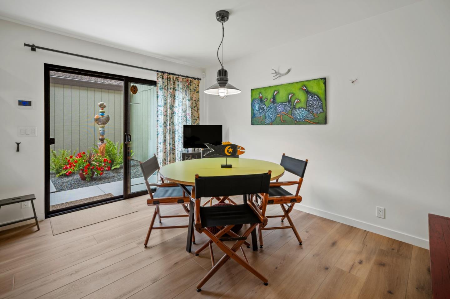 Detail Gallery Image 7 of 32 For 1103 Heather Ln, Pacific Grove,  CA 93950 - 3 Beds | 2/1 Baths