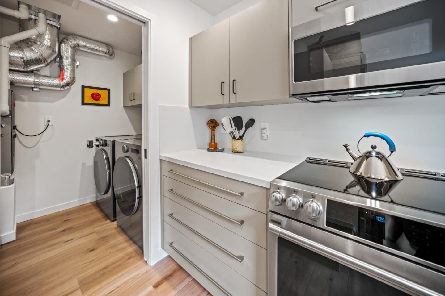 Detail Gallery Image 8 of 32 For 1103 Heather Ln, Pacific Grove,  CA 93950 - 3 Beds | 2/1 Baths