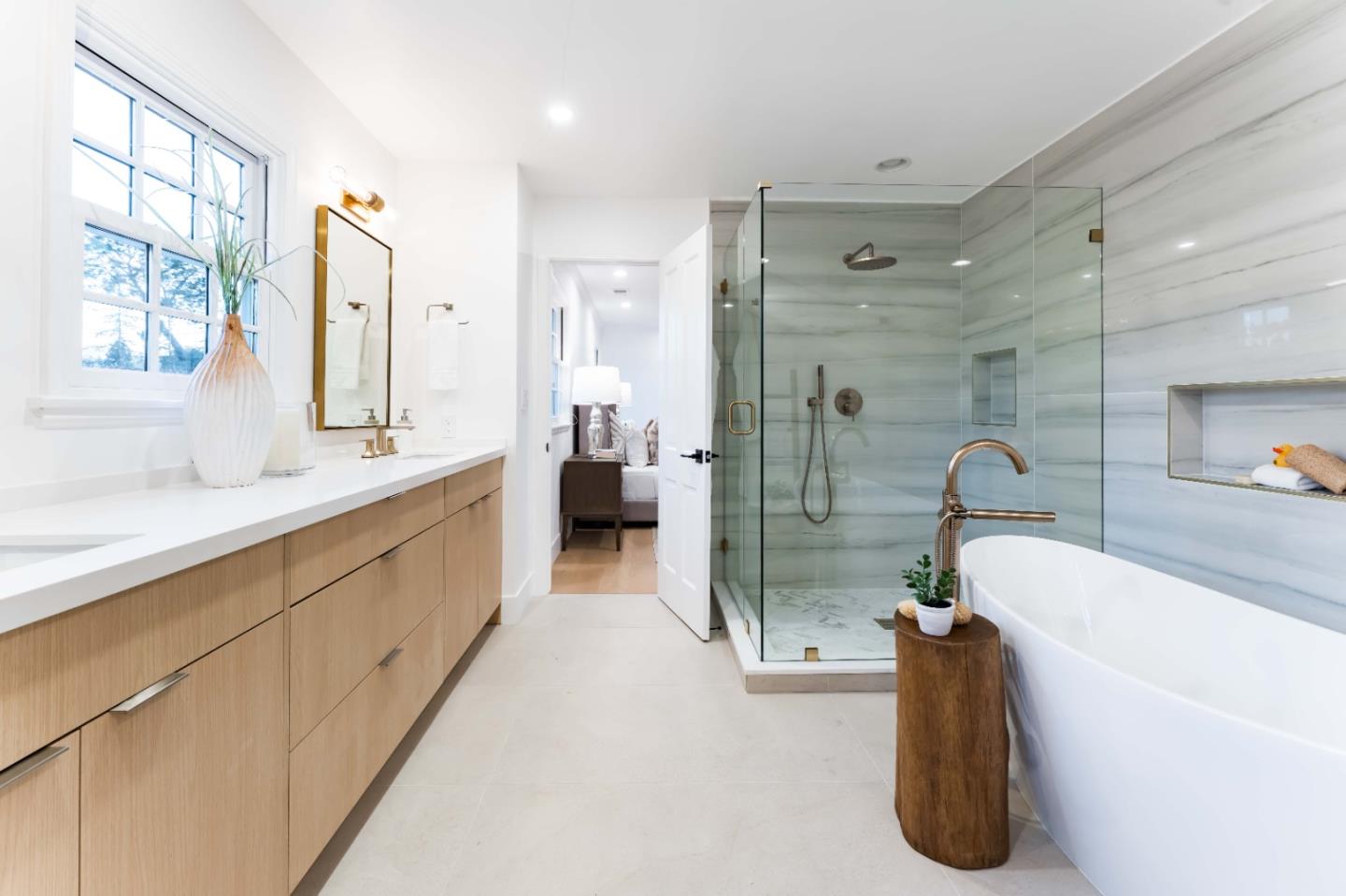 Detail Gallery Image 22 of 32 For 271 Stratford Pl, Los Altos,  CA 94022 - 5 Beds | 3/1 Baths