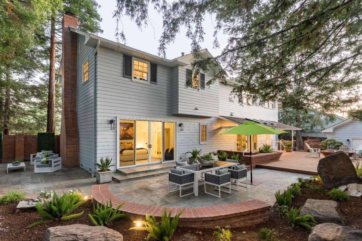 Detail Gallery Image 29 of 32 For 271 Stratford Pl, Los Altos,  CA 94022 - 5 Beds | 3/1 Baths