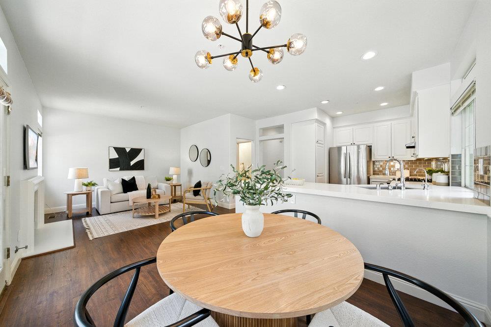 Detail Gallery Image 21 of 67 For 1151 La Rochelle Ter #G,  Sunnyvale,  CA 94089 - 3 Beds | 2/1 Baths