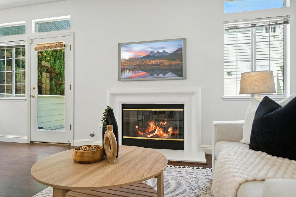 Detail Gallery Image 23 of 67 For 1151 La Rochelle Ter #G,  Sunnyvale,  CA 94089 - 3 Beds | 2/1 Baths