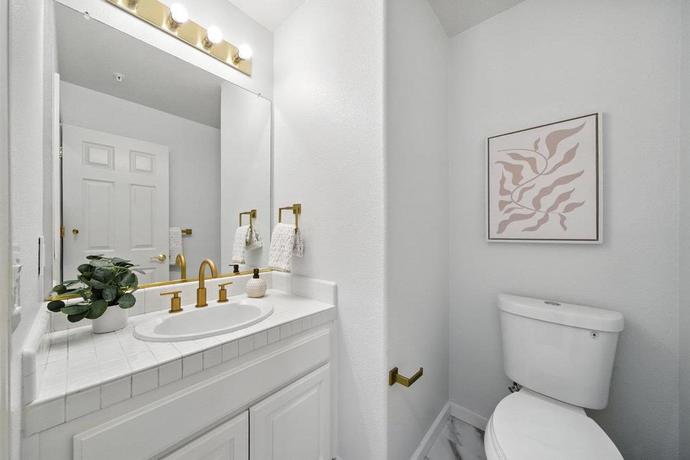 Detail Gallery Image 28 of 67 For 1151 La Rochelle Ter #G,  Sunnyvale,  CA 94089 - 3 Beds | 2/1 Baths