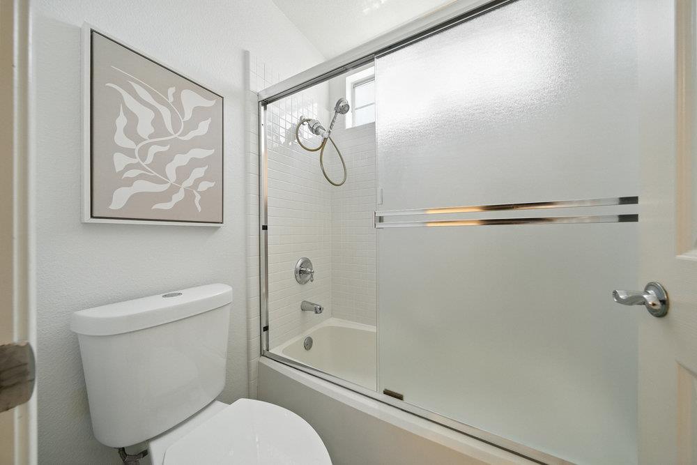 Detail Gallery Image 44 of 67 For 1151 La Rochelle Ter #G,  Sunnyvale,  CA 94089 - 3 Beds | 2/1 Baths