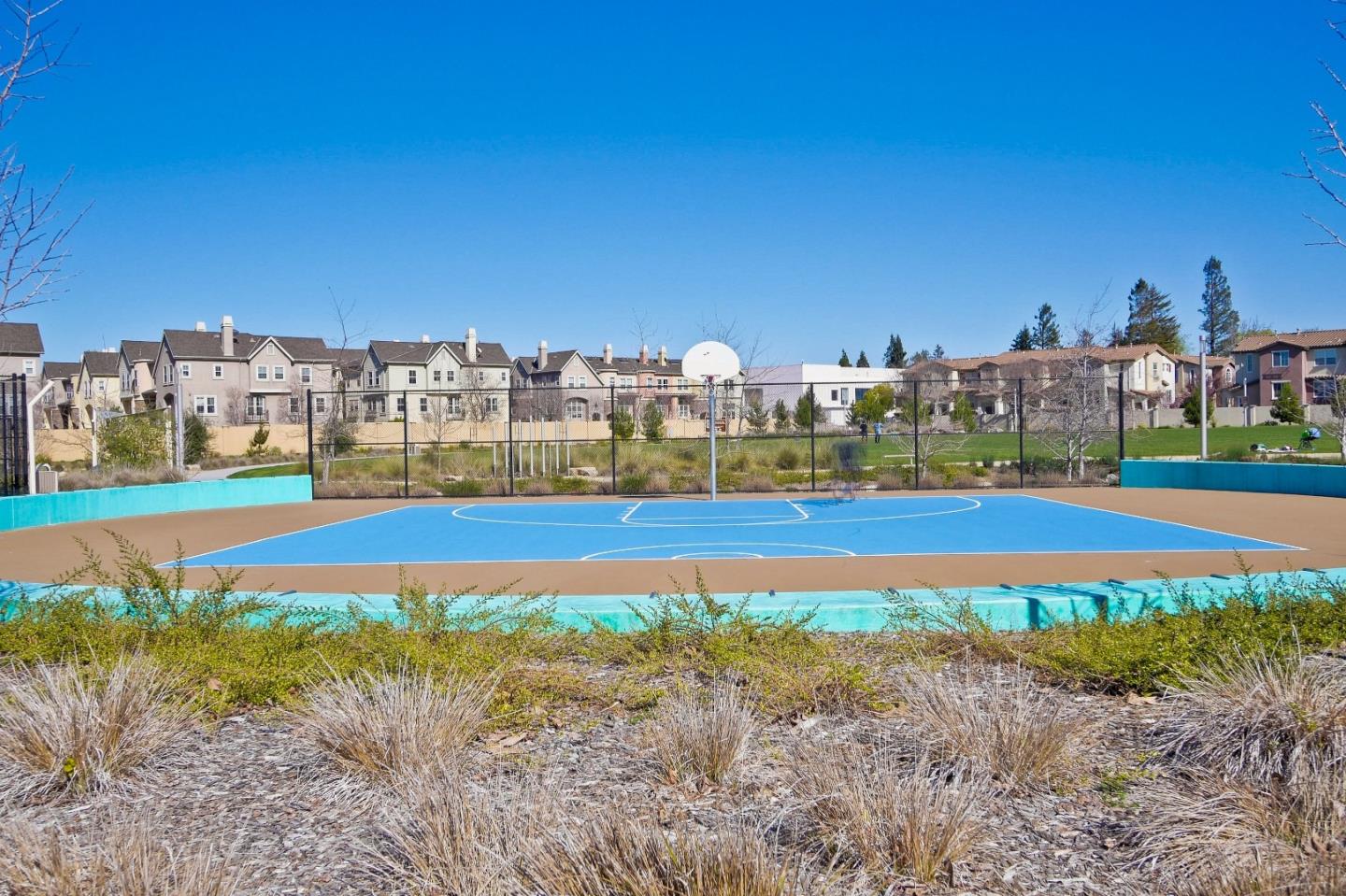 Detail Gallery Image 56 of 67 For 1151 La Rochelle Ter #G,  Sunnyvale,  CA 94089 - 3 Beds | 2/1 Baths