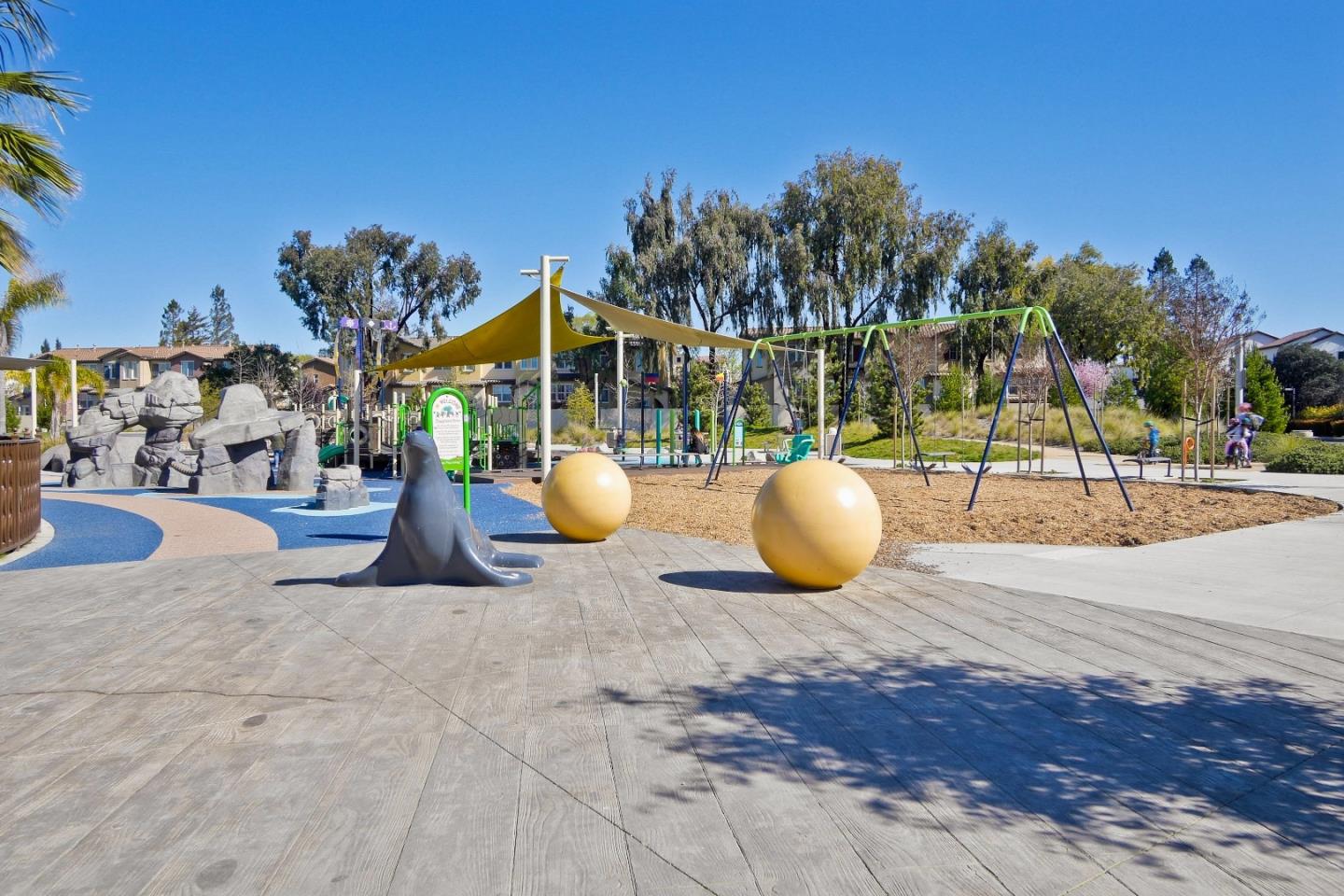 Detail Gallery Image 57 of 67 For 1151 La Rochelle Ter #G,  Sunnyvale,  CA 94089 - 3 Beds | 2/1 Baths