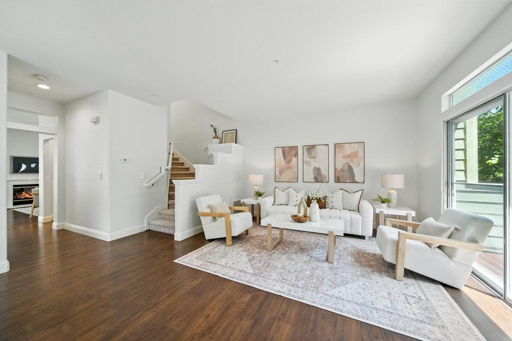 Detail Gallery Image 6 of 67 For 1151 La Rochelle Ter #G,  Sunnyvale,  CA 94089 - 3 Beds | 2/1 Baths