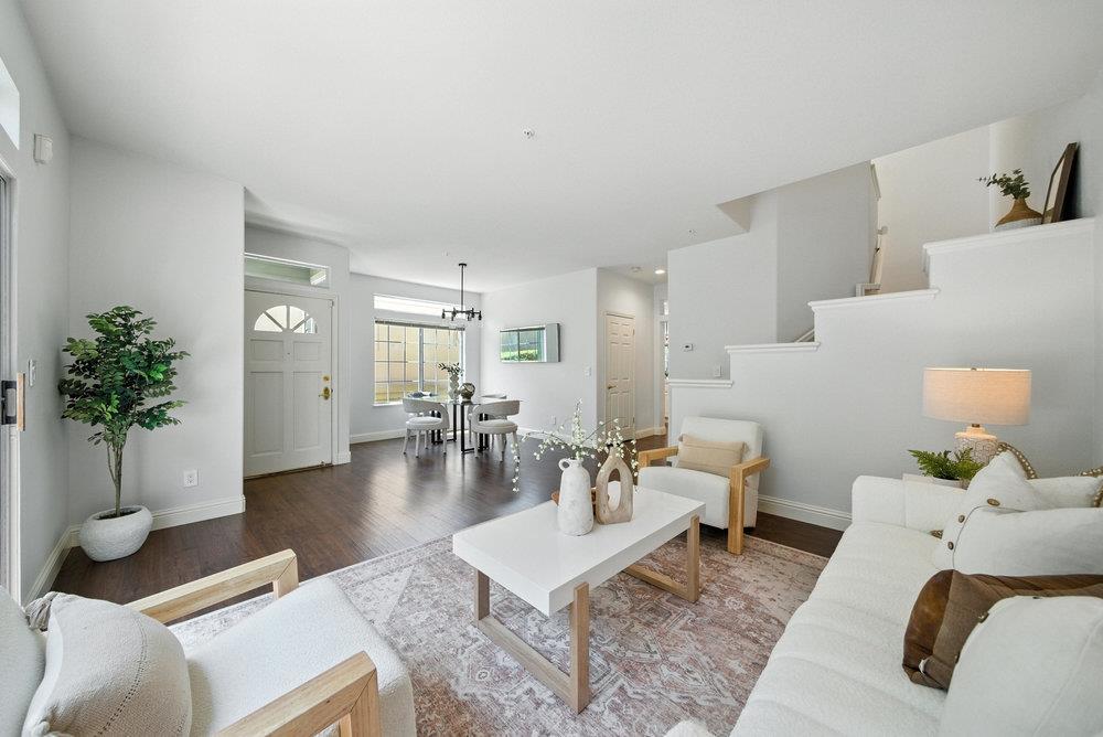 Detail Gallery Image 8 of 67 For 1151 La Rochelle Ter #G,  Sunnyvale,  CA 94089 - 3 Beds | 2/1 Baths