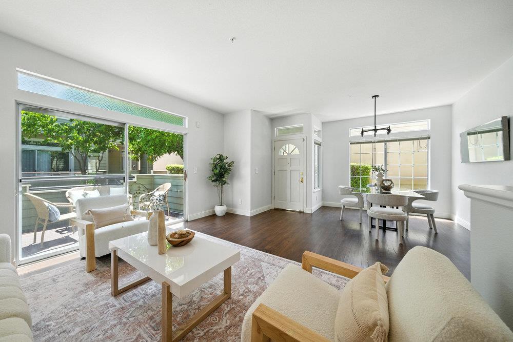 Detail Gallery Image 9 of 67 For 1151 La Rochelle Ter #G,  Sunnyvale,  CA 94089 - 3 Beds | 2/1 Baths