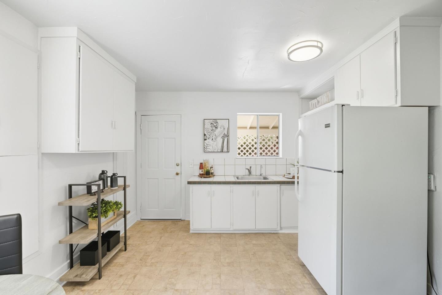 Detail Gallery Image 11 of 31 For 1493 Sanborn Ave, San Jose,  CA 95110 - 2 Beds | 1 Baths