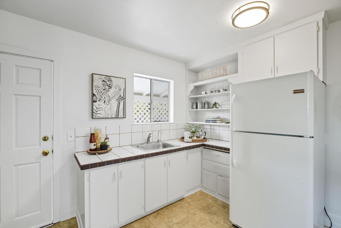 Detail Gallery Image 12 of 31 For 1493 Sanborn Ave, San Jose,  CA 95110 - 2 Beds | 1 Baths