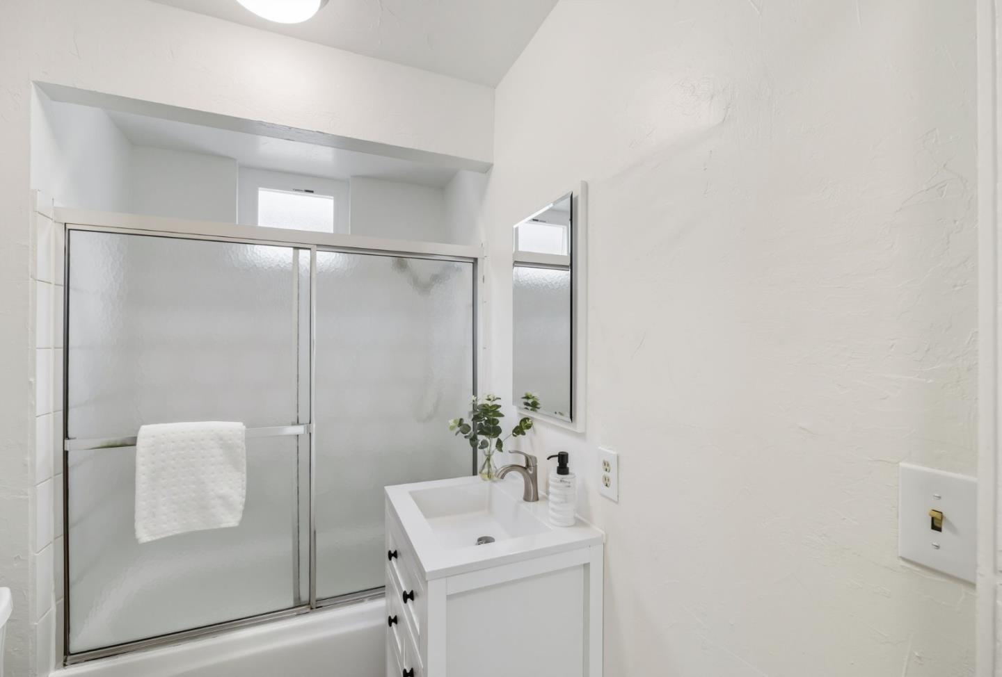 Detail Gallery Image 21 of 31 For 1493 Sanborn Ave, San Jose,  CA 95110 - 2 Beds | 1 Baths