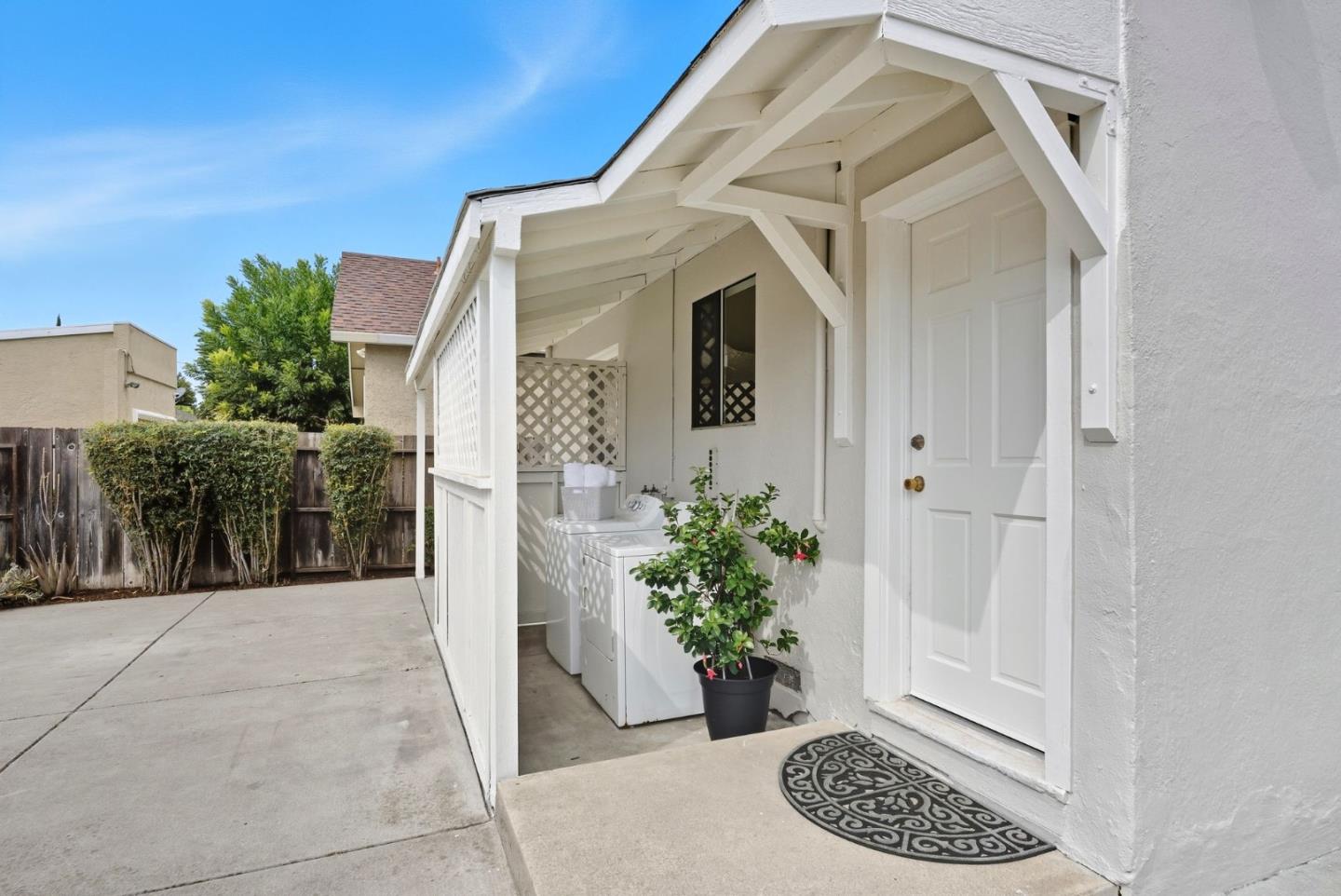 Detail Gallery Image 28 of 31 For 1493 Sanborn Ave, San Jose,  CA 95110 - 2 Beds | 1 Baths
