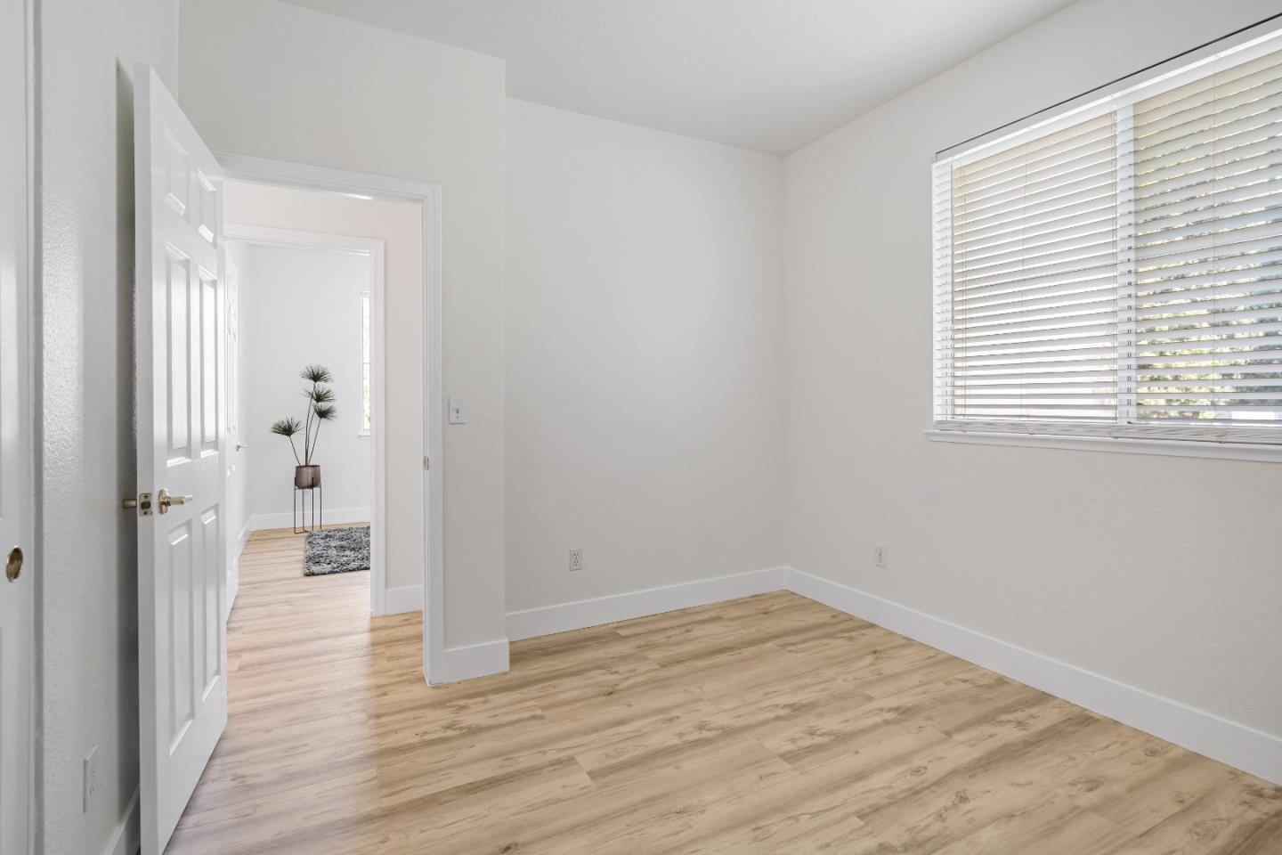 Detail Gallery Image 21 of 31 For 3697 Jasmine Cir, San Jose,  CA 95135 - 3 Beds | 2/1 Baths