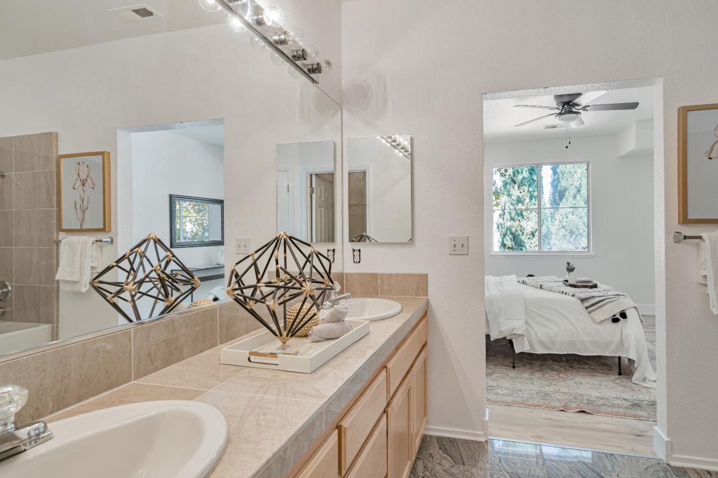 Detail Gallery Image 25 of 31 For 3697 Jasmine Cir, San Jose,  CA 95135 - 3 Beds | 2/1 Baths