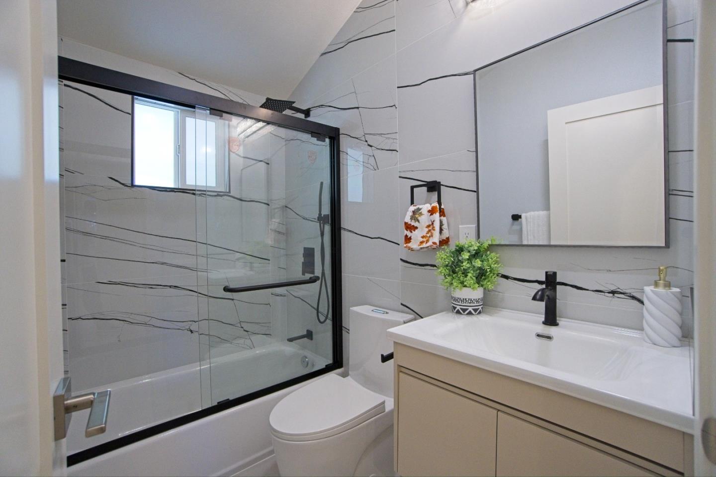 Detail Gallery Image 20 of 25 For 19251 Phil Ln, Cupertino,  CA 95014 - 3 Beds | 2 Baths