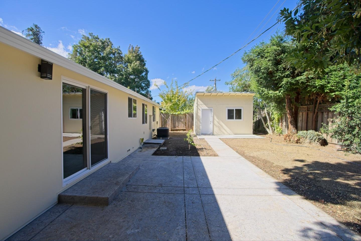 Detail Gallery Image 22 of 25 For 19251 Phil Ln, Cupertino,  CA 95014 - 3 Beds | 2 Baths