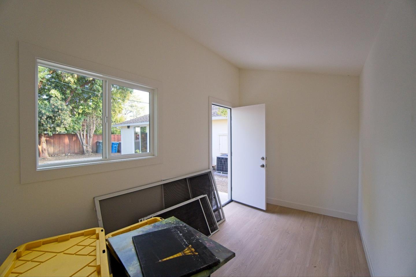 Detail Gallery Image 23 of 25 For 19251 Phil Ln, Cupertino,  CA 95014 - 3 Beds | 2 Baths