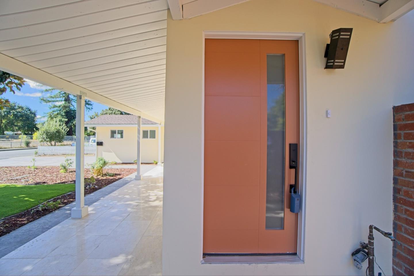 Detail Gallery Image 6 of 25 For 19251 Phil Ln, Cupertino,  CA 95014 - 3 Beds | 2 Baths