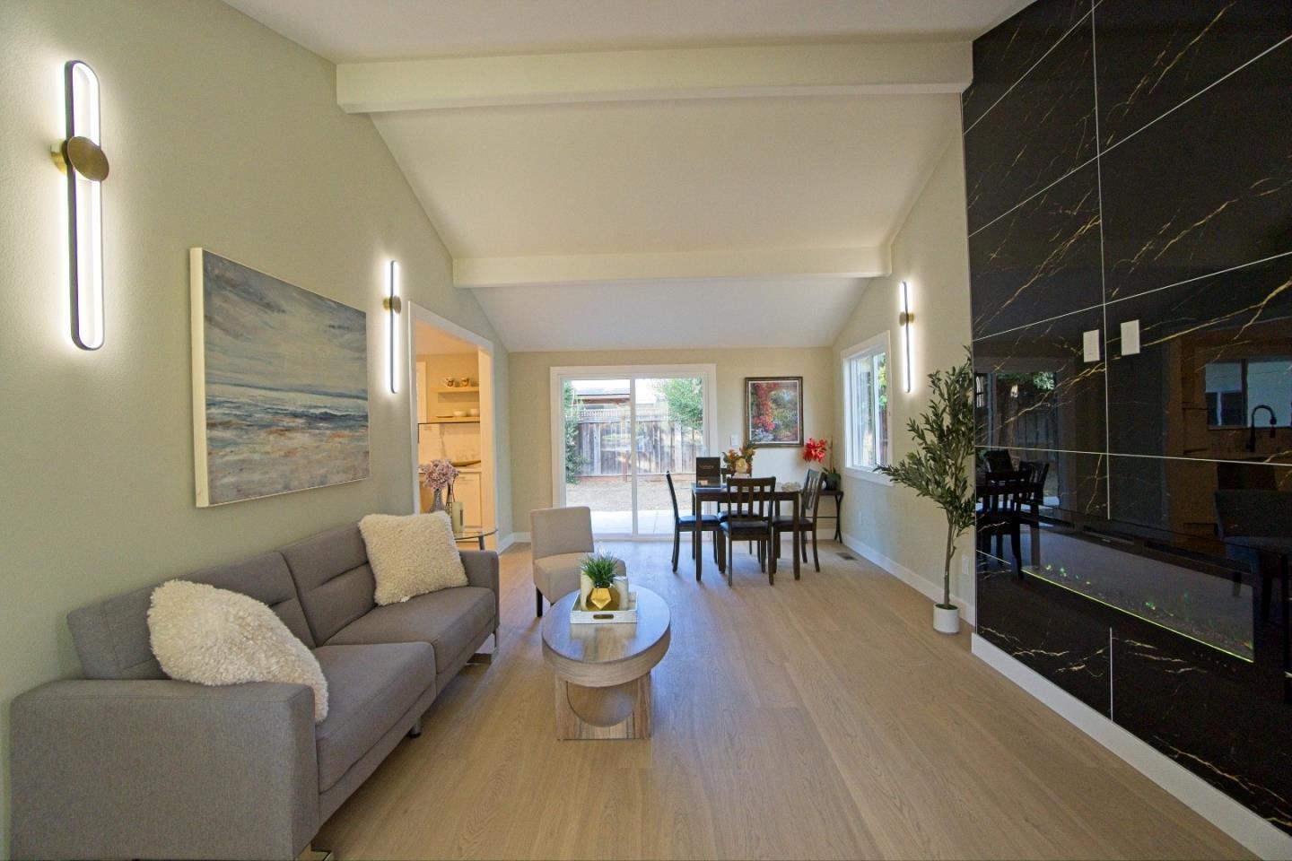 Detail Gallery Image 8 of 25 For 19251 Phil Ln, Cupertino,  CA 95014 - 3 Beds | 2 Baths