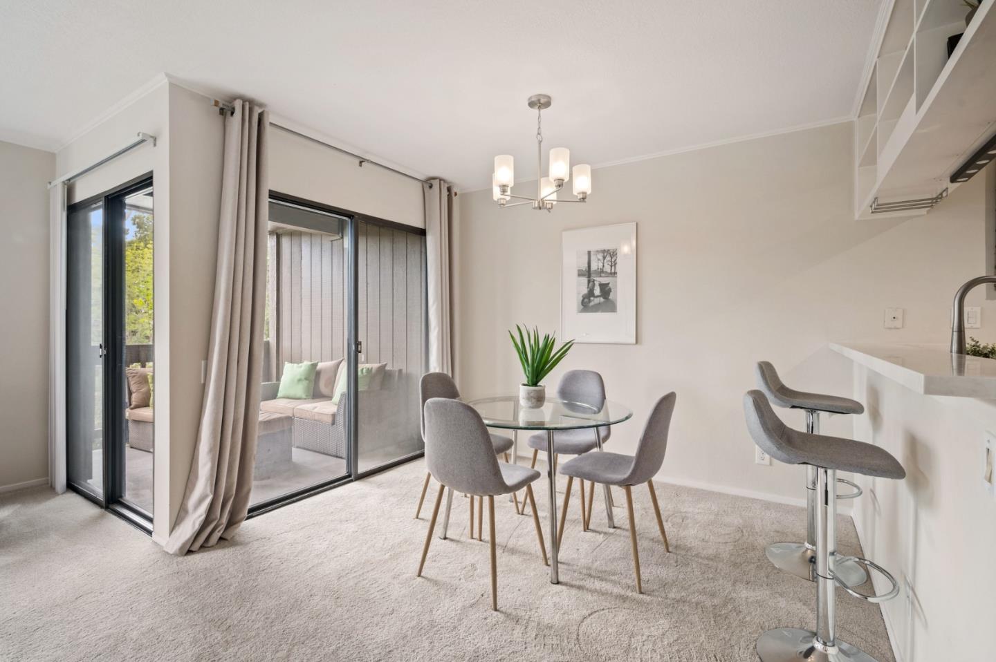 Detail Gallery Image 8 of 21 For 3295 La Mesa Dr #7,  San Carlos,  CA 94070 - 1 Beds | 1 Baths